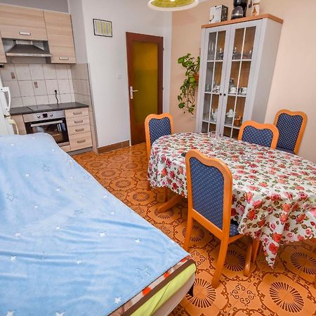 Apartments Luka Рогозниця Екстер'єр фото