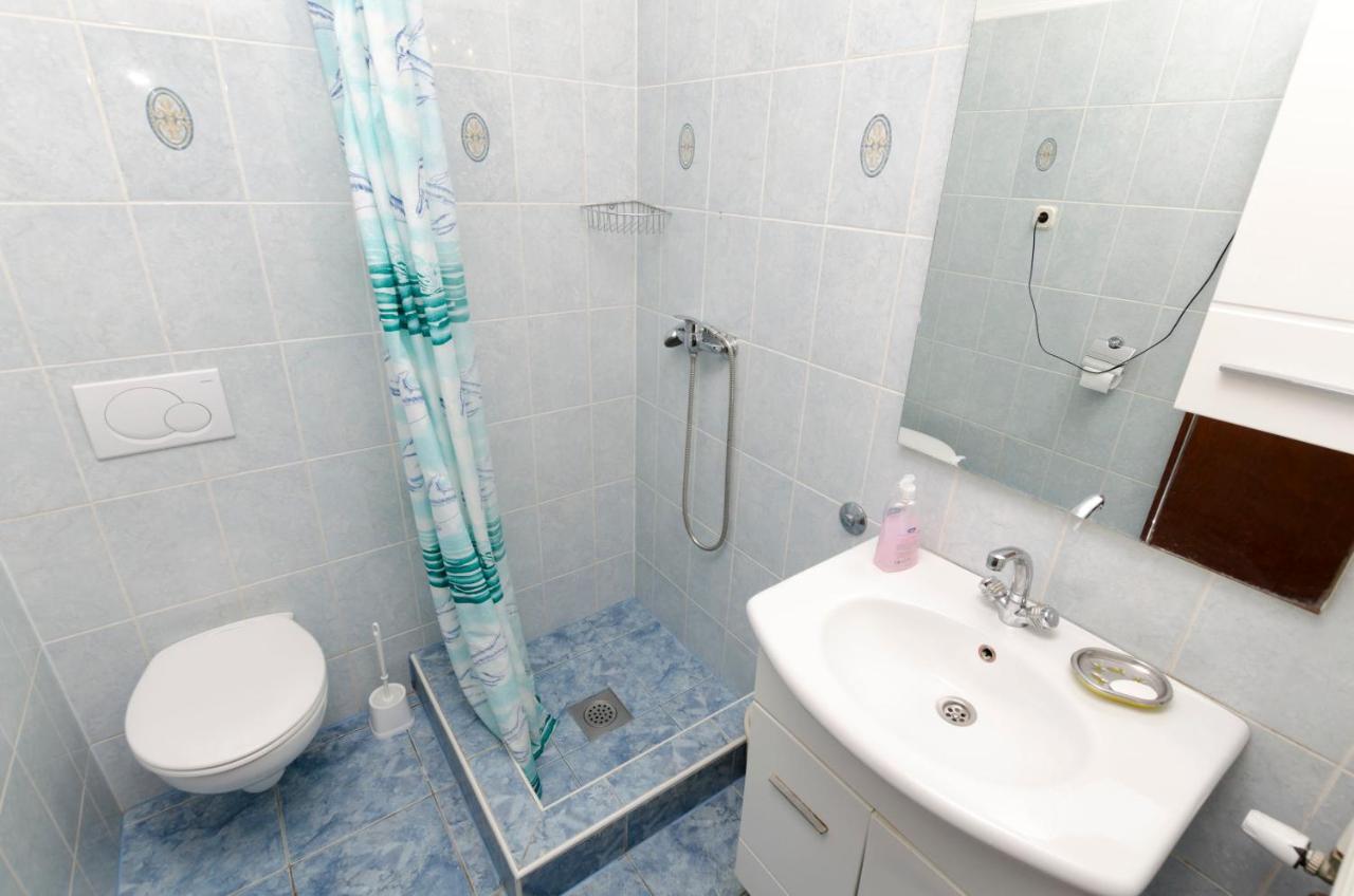 Apartments Luka Рогозниця Екстер'єр фото